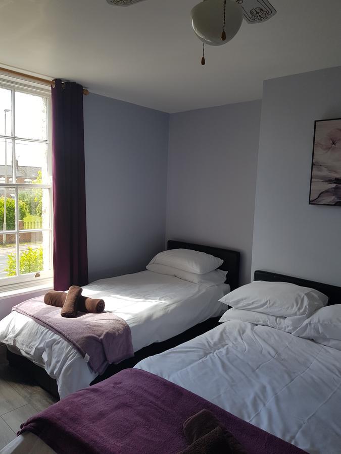The Friar Tucks Hotel กลอสเตอร์ ภายนอก รูปภาพ